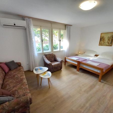 Apartments Lungo Pula Zewnętrze zdjęcie